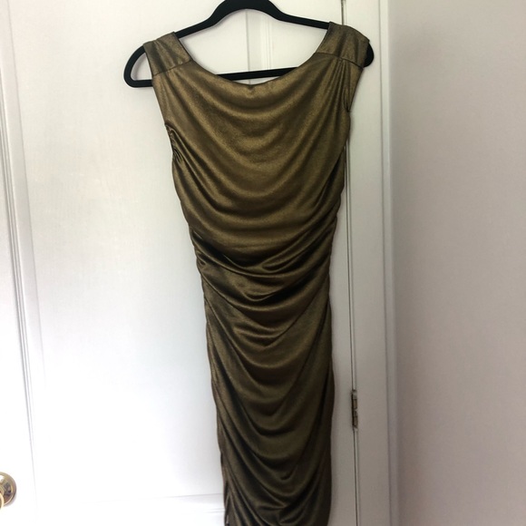 H&M Stretchy shimmery dress with ruched drapes - Picture 2 of 2